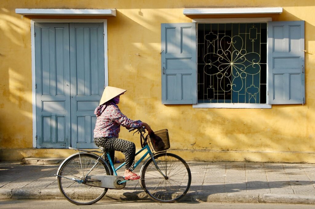 Adjusting Bicycle Suspension for Uneven Urban Streets